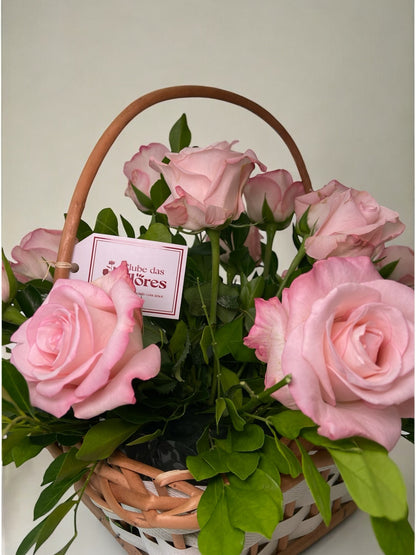 Cesta de Rosas Cor de Rosa