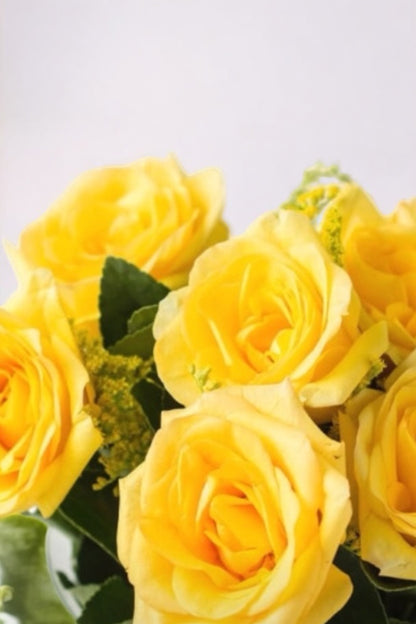 Cone de Rosas Amarelas
